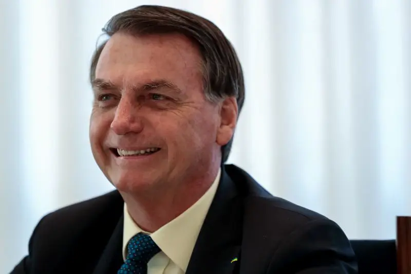 Bolsonaro sanciona lei de auxílio financeiro para o setor cultural