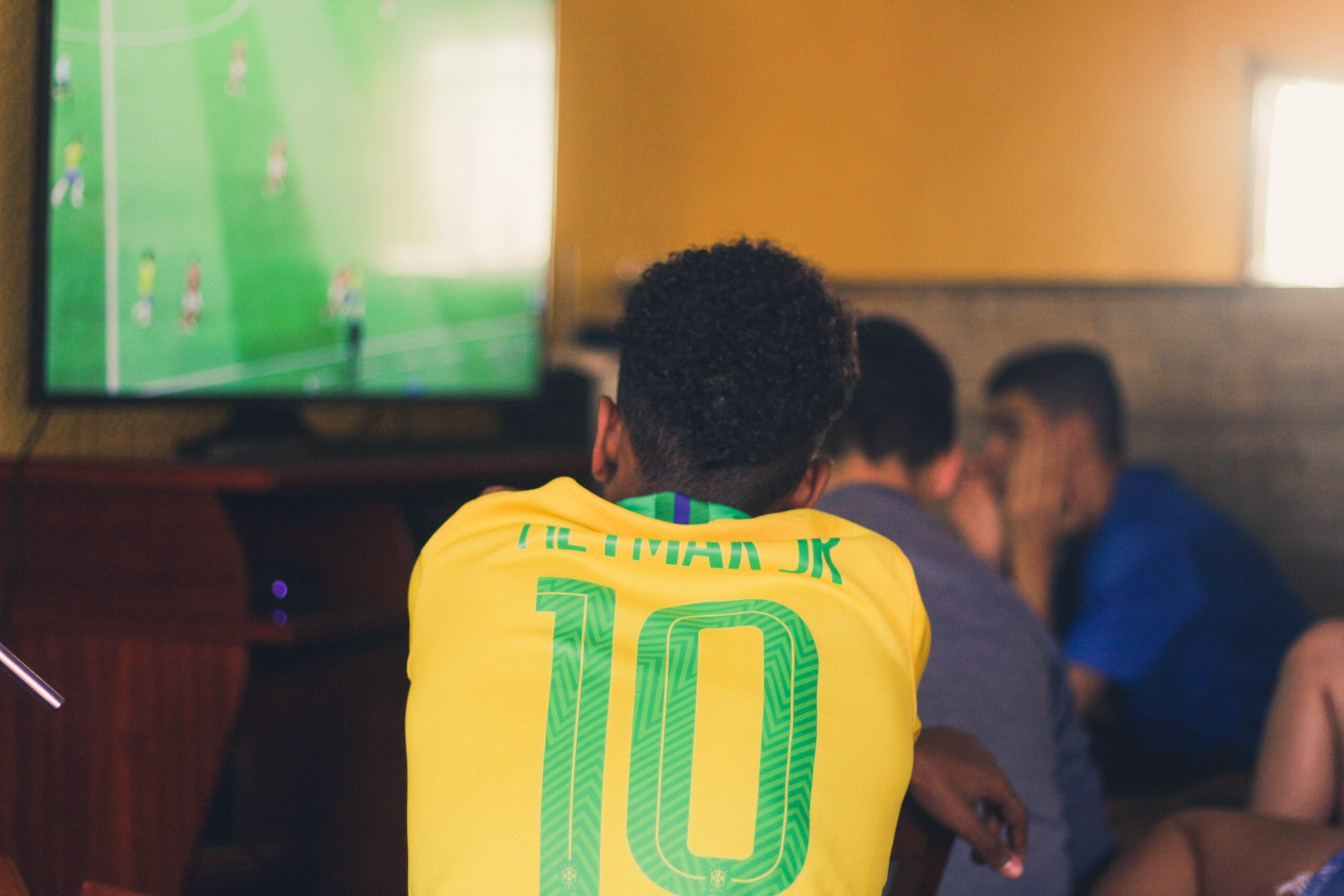 Conheça 10 lugares em Goiânia para assistir e comemorar os jogos do Brasil