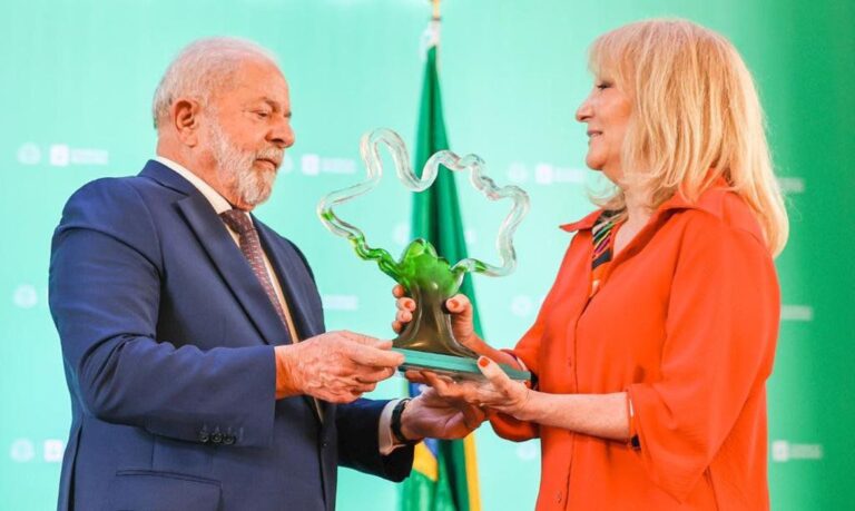 Lula defende maior presença de mulheres na política
