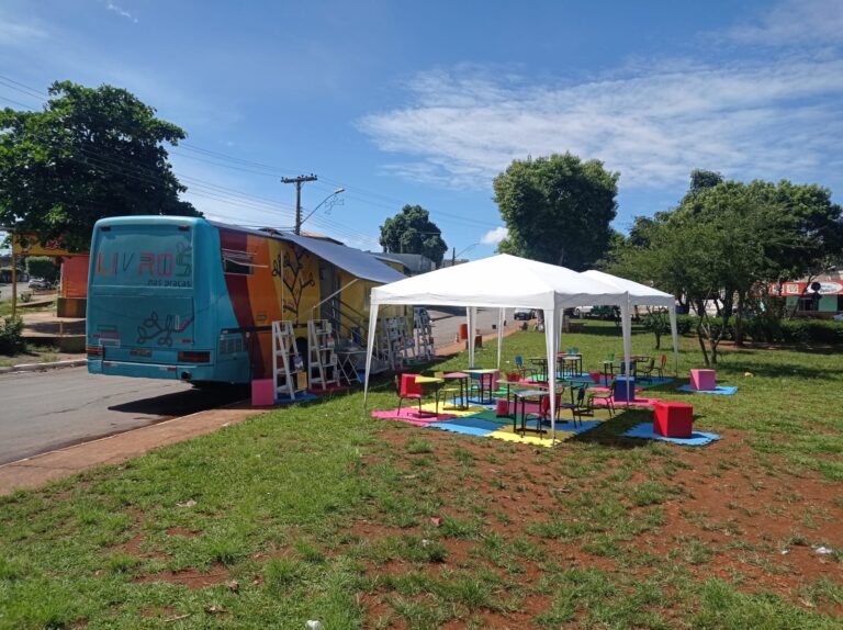 ônibus biblioteca