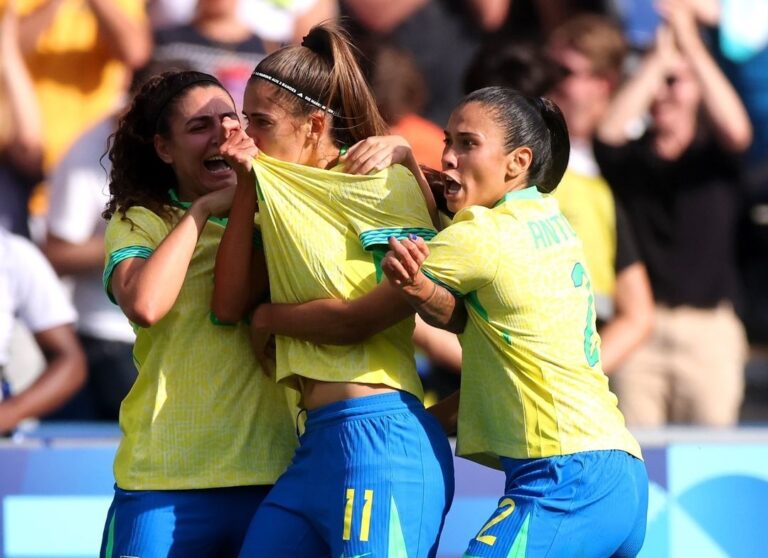 Futebol feminino perde para a Espanha