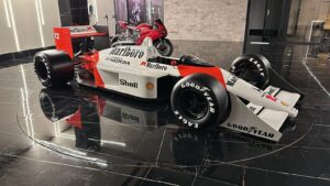 Réplica do carro de Ayrton Senna