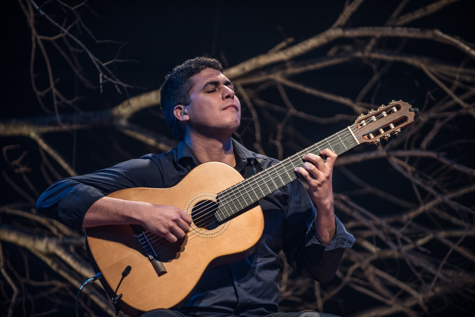 Violonista goiano Julio Lemos 