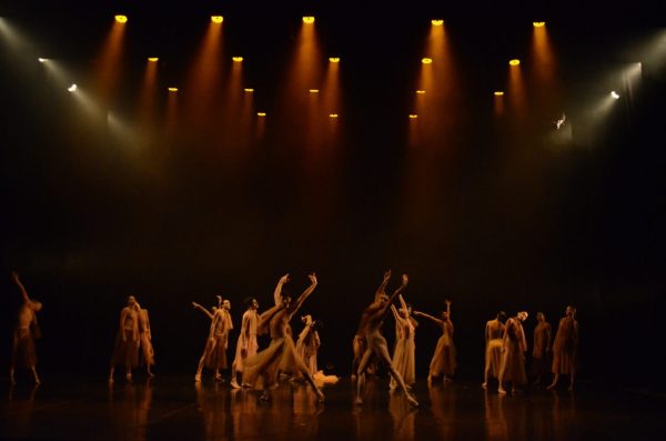 Basileu França espetáculo EntreAtos