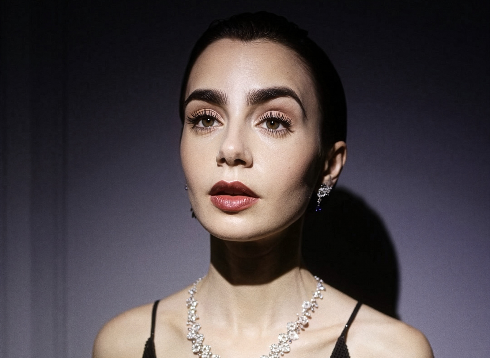 Lily Collins Bonequinha de Luxo