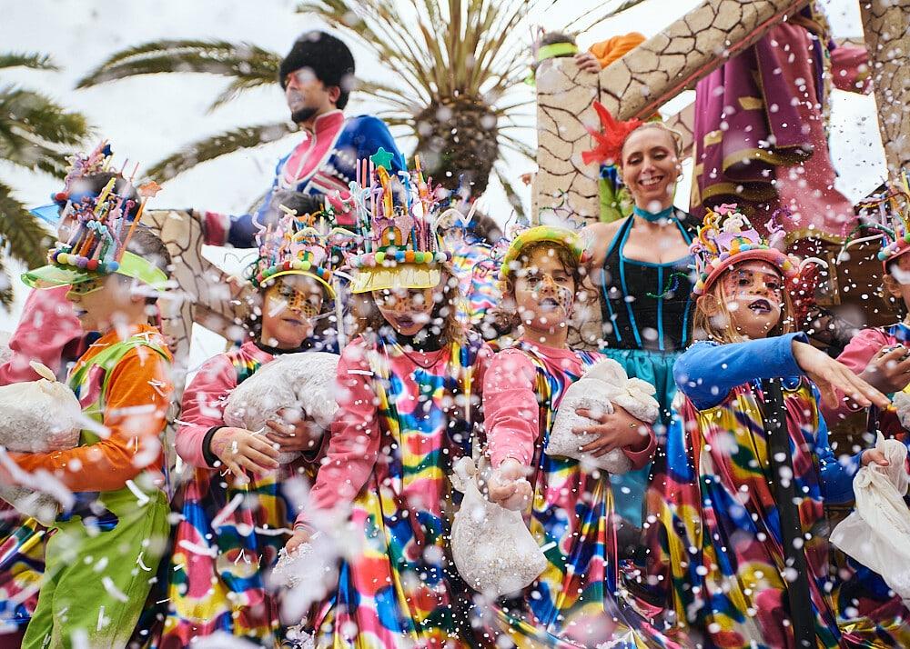 carnaval de rua sitges