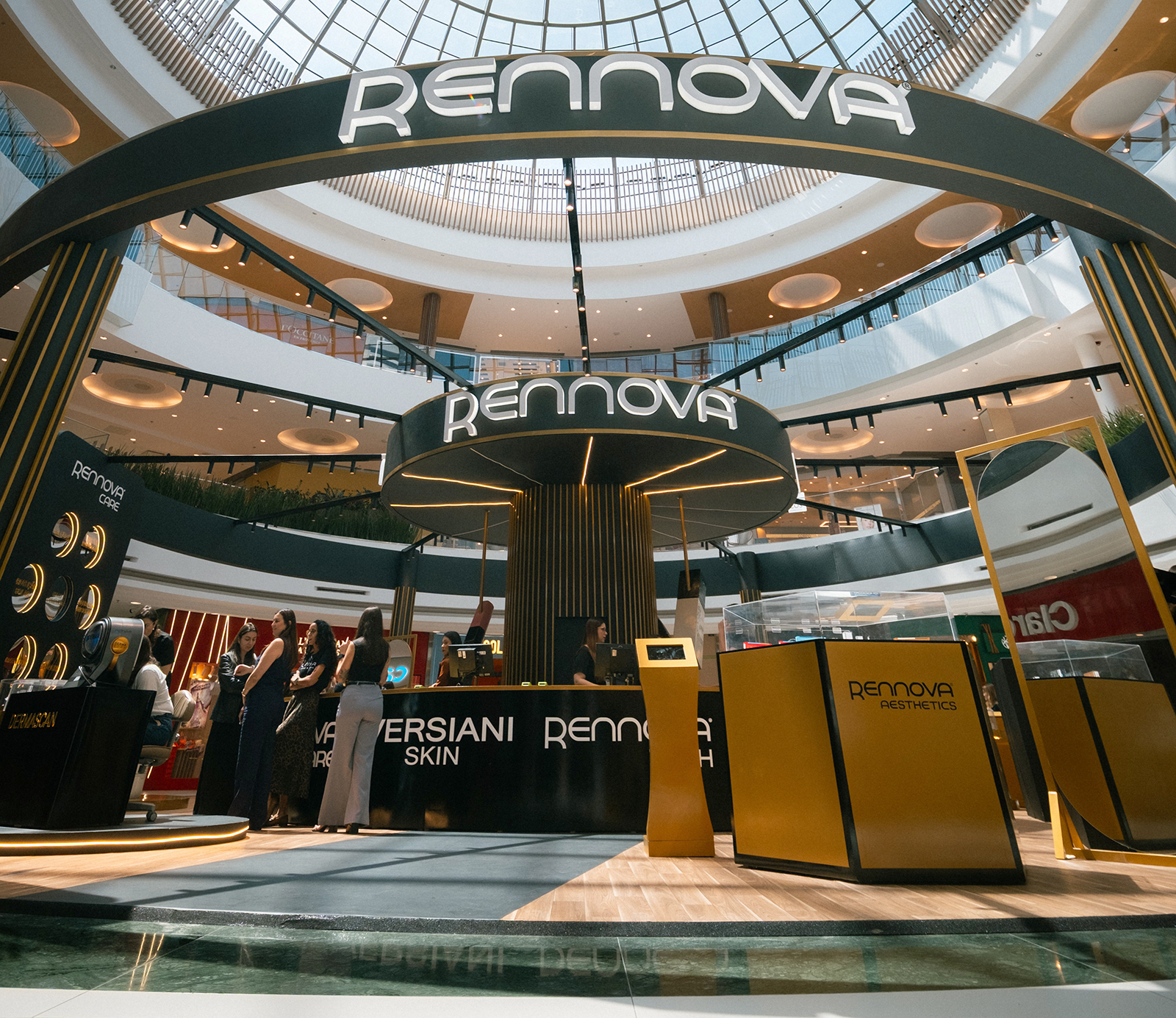 Rennova Pop-up Store Flamboyant