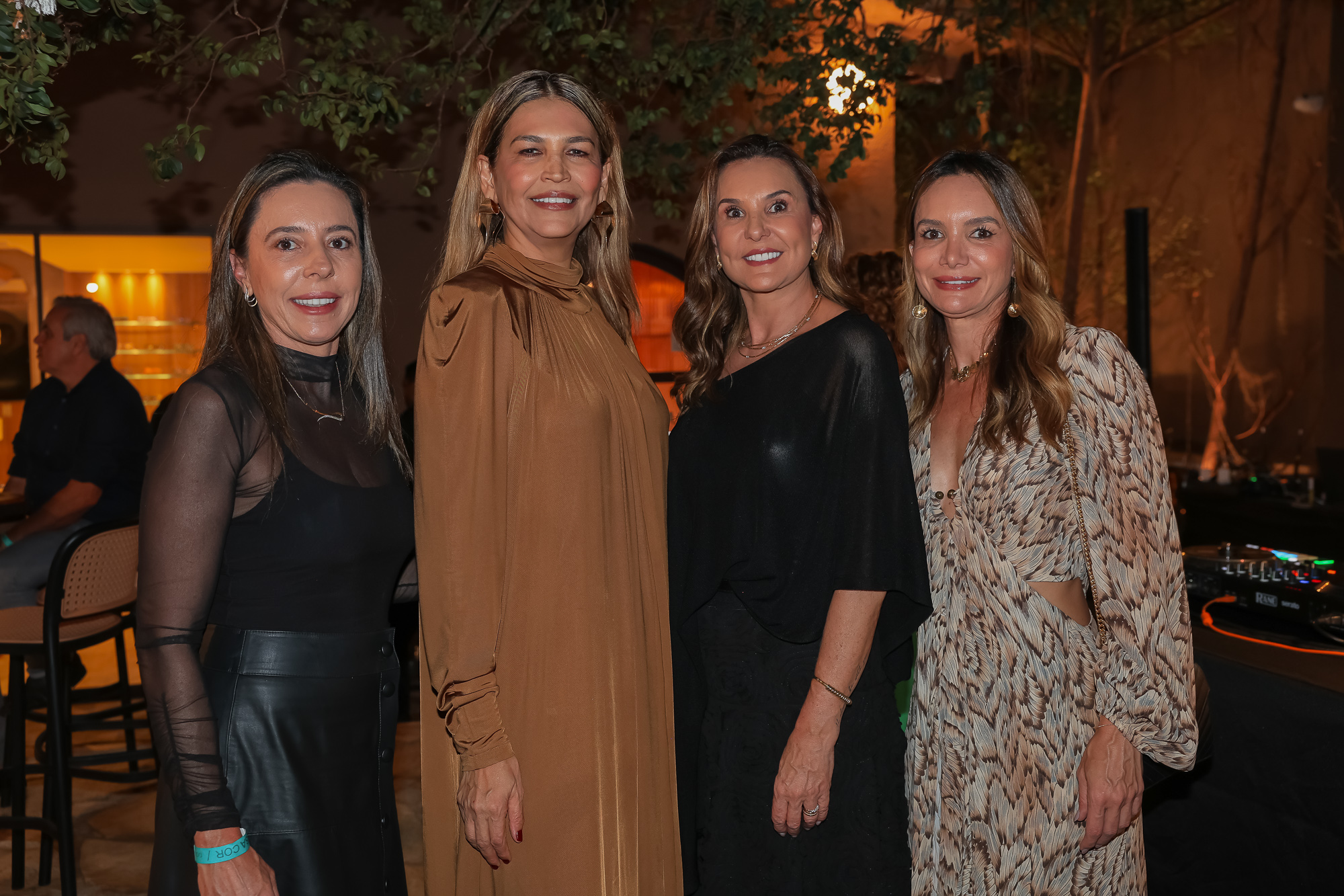 Katia Moya, Rosângela Motta, Cláudia Moya, e Karine Moya