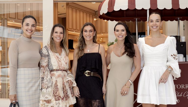 Anita Bufaiçal e Paula Torres