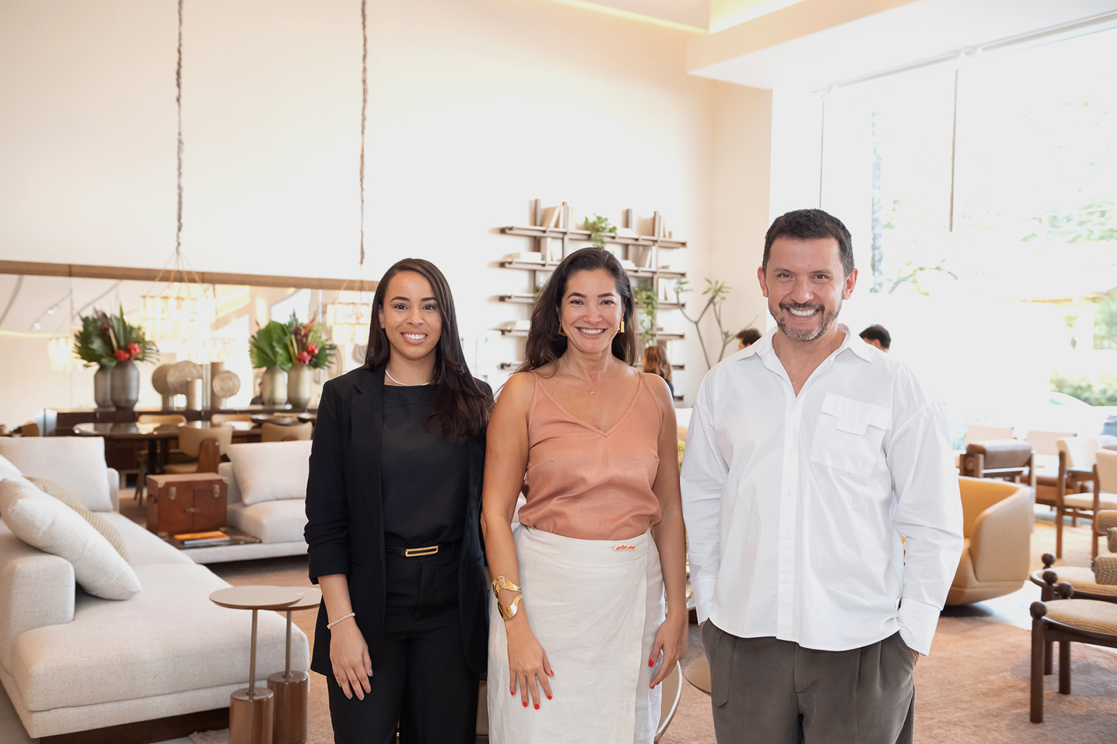 Ana Aquino, Sammea Vilarinho e Daniel Pegoraro
