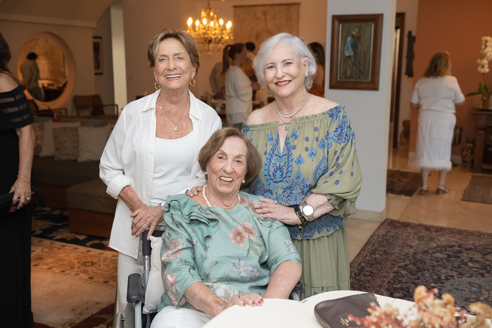 Sirlene de Lourdes, Deni Siqueira e Mirian Paiva 