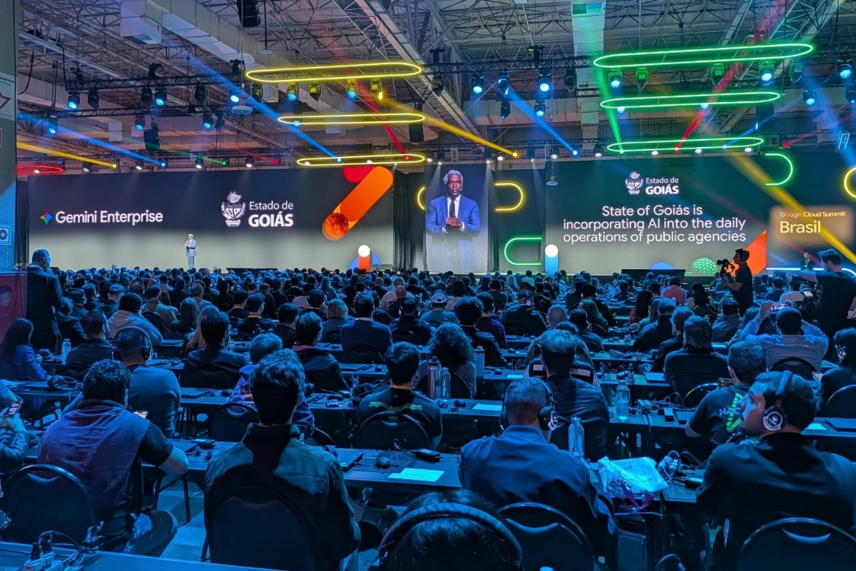 residente global do Google Cloud, Thomas Kurian, destaca Goiás como referência na aplicação de inteligência artificial (IA) na administração pública brasileira, durante o Google Cloud Summit Brasil 2026, em São Paulo