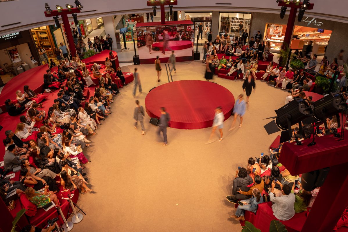 Flamboyant Fashion Experience