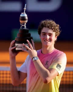 João Fonseca vence em Buenos Aires