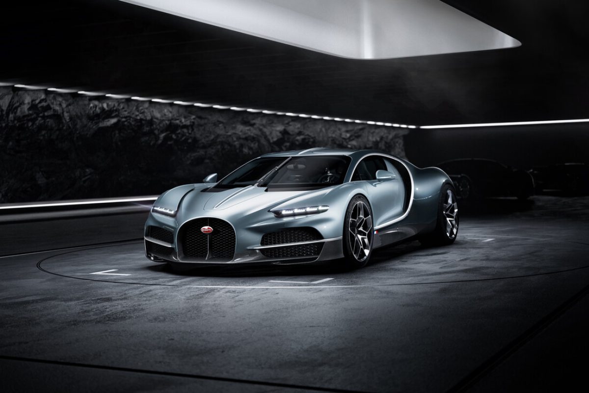 01-BUGATTI-World-Premiere-Presskit-Images