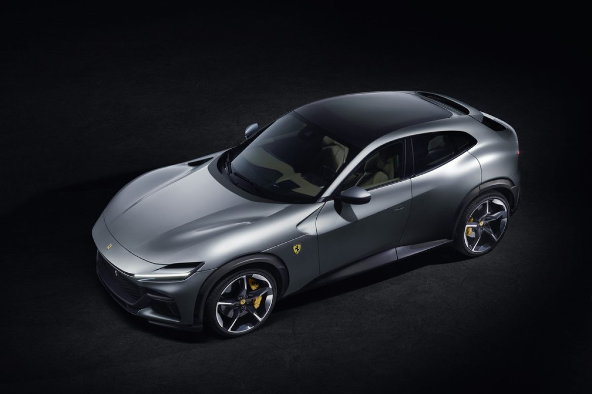 1024x768-09_HighFront34_V1a_HR_A4-1