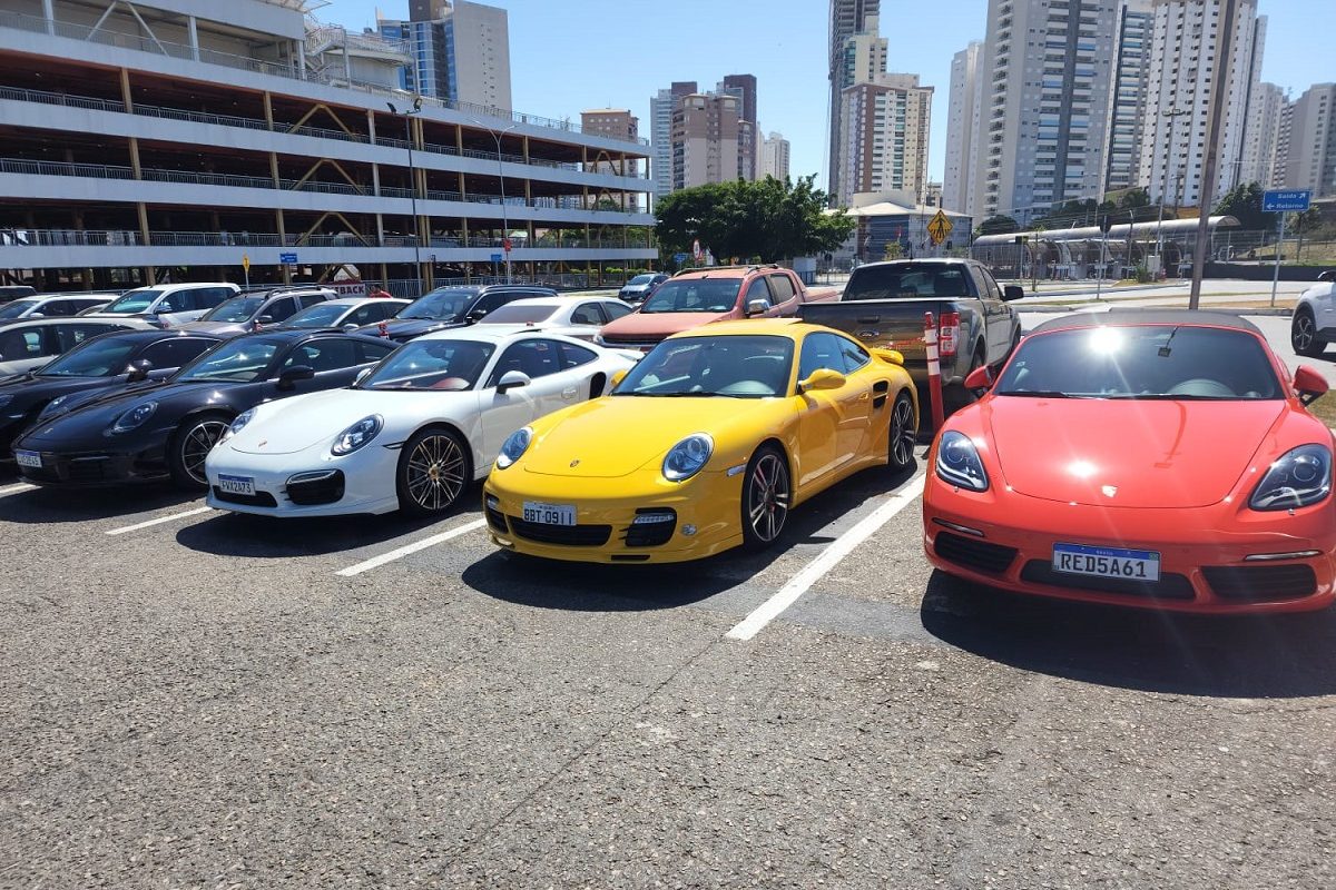 15411214701092023_Encontro-Porshe_Flamboyant__5_-1