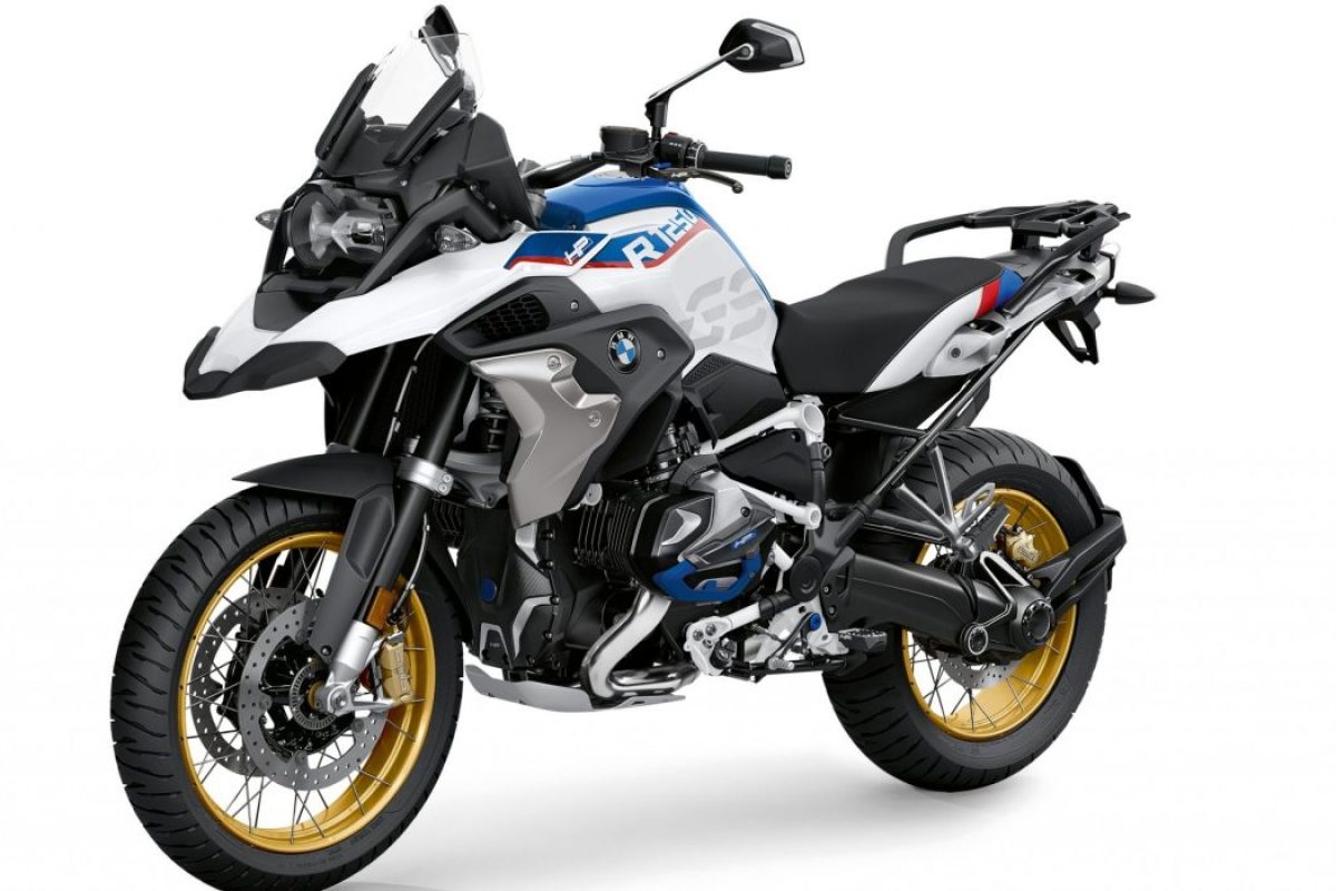 2020-BMW-R1250GS-04-scaled-1-1170x700-1-1