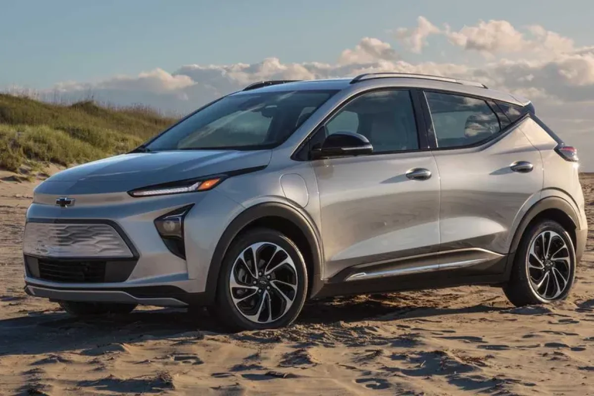 2022-chevrolet-bolt-euv-interior-1