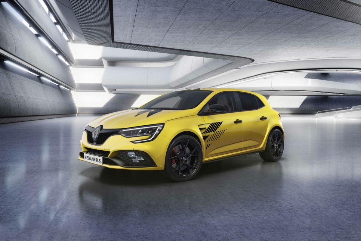 2023-renault-megane-r.s.-ultime-32-scaled-1
