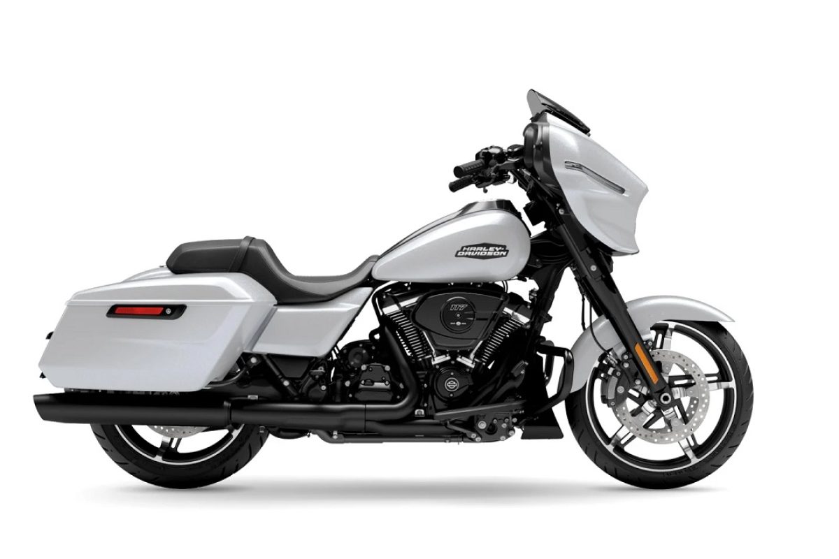 2024-street-glide-m07b-motorcycle-01