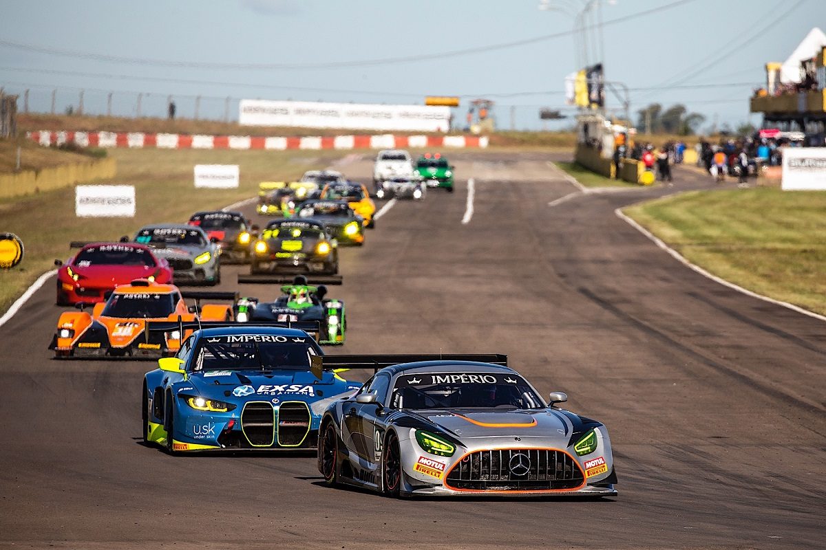 411168_1025800_btx15823_2__2_-1