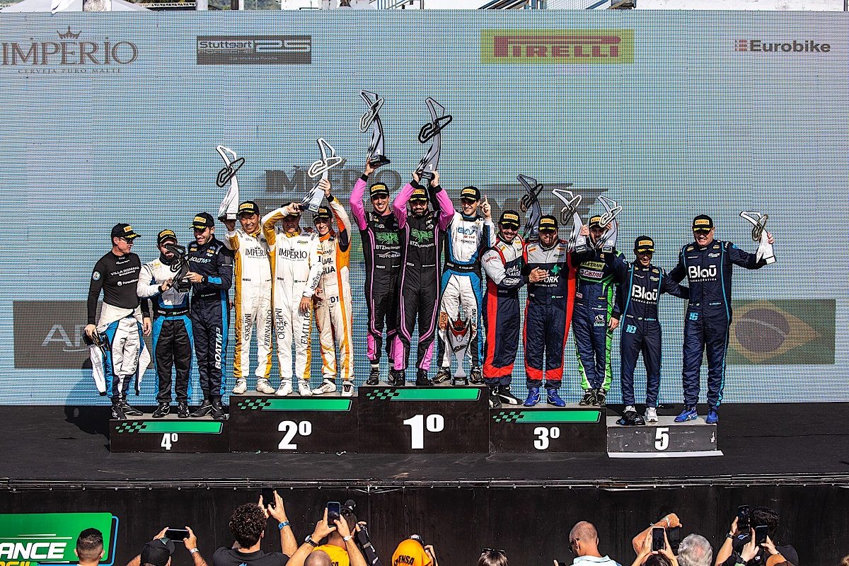 422035_1057830_btx11270-1