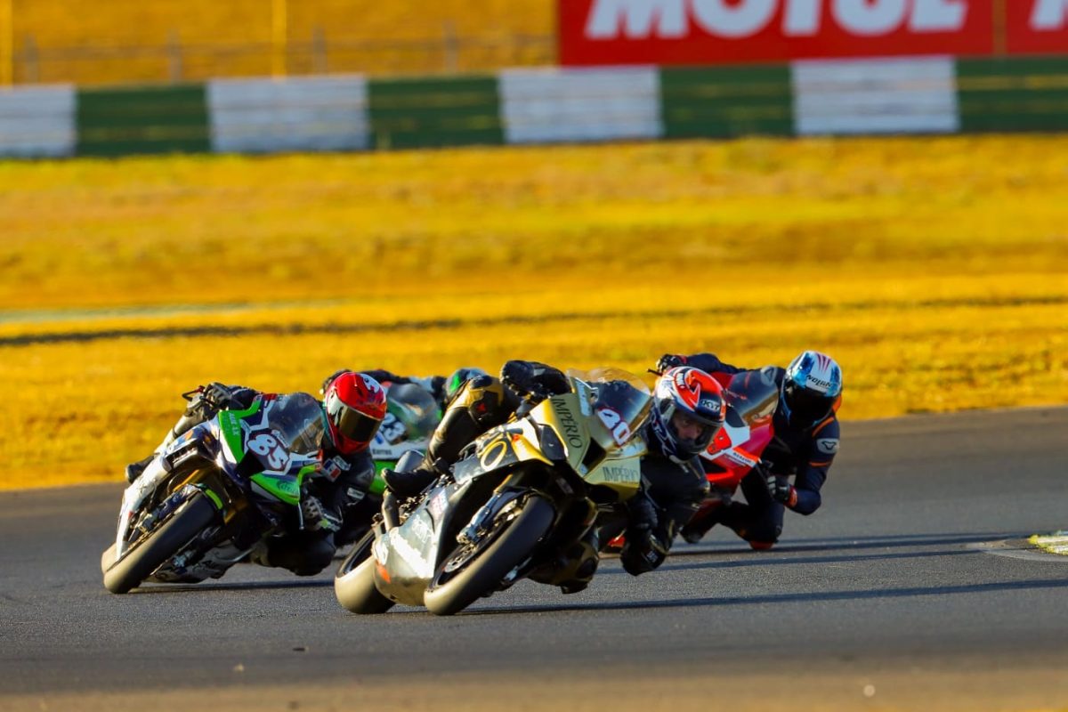 444821_1130525_o_circuito_A_C__tradicional_no_motociclismo_brasileiro