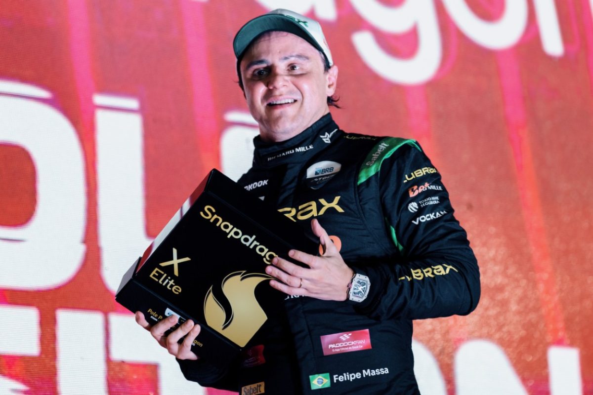 Felipe Massa conquistou pela primeira vez o Troféu Pole Position Snapdragon
Foto: Marcelo Machado de Melo/BRB Stock Car