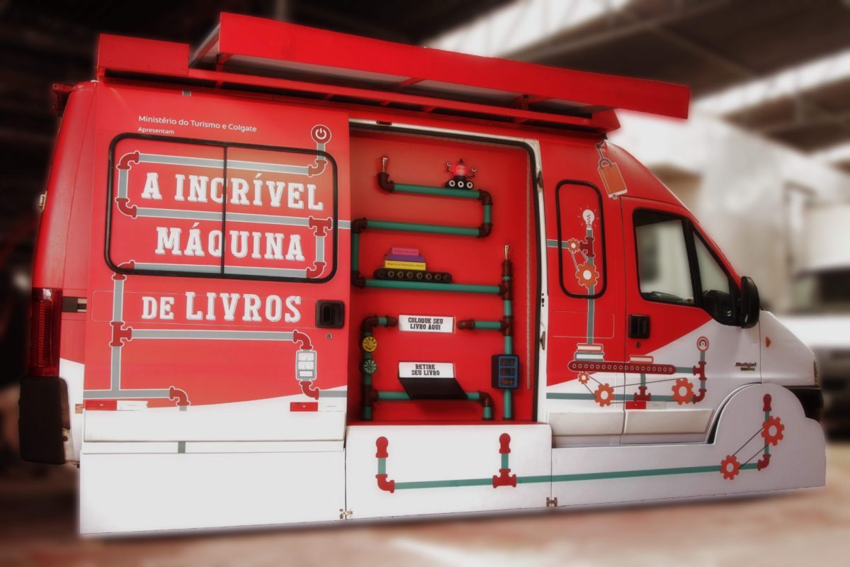 A-Incrivel-Maquina-de-Livros-1-1