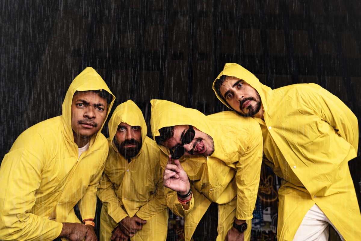 A banda Blowdrivers apresenta o single duplo Modo Caverna, com rock de riffs pesados, grooves dançantes e letras que ironizam as tendências da internet e a busca por fórmulas de sucesso. (Foto: Divulgação)