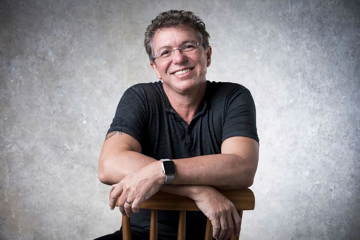 Boninho-assina-com-o-SBT