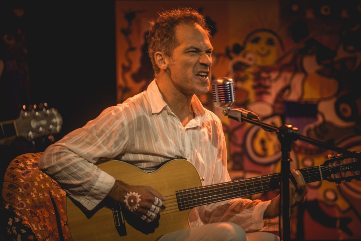 Dante Ventura, idealizador do Festival Guardiões da Arte, participa da terceira edição do evento em Pirenópolis, que reúne música, cultura e ações voltadas à sustentabilidade e à valorização da arte (Foto: Rafaella Pessoa)