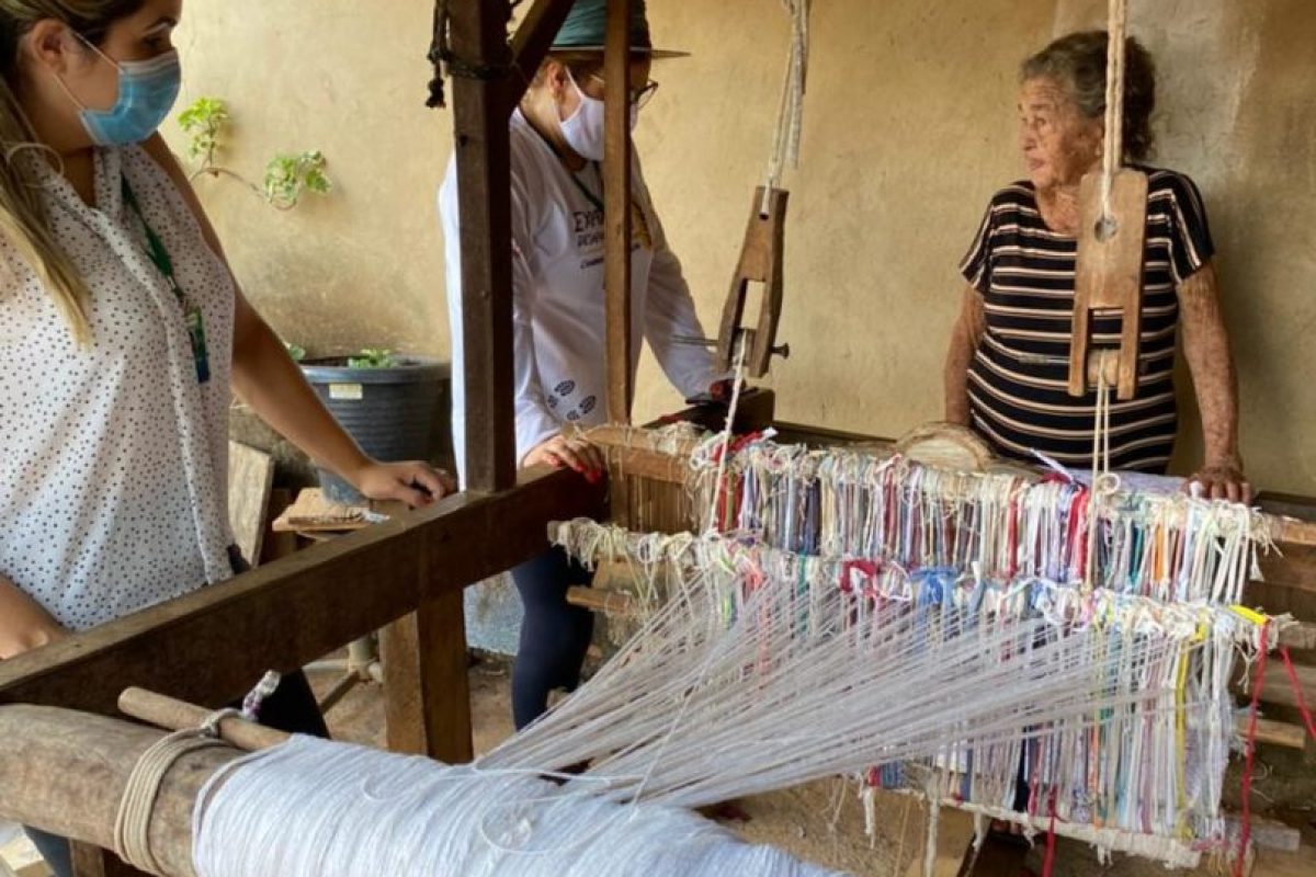 Dona-Nega-artesa-1-1