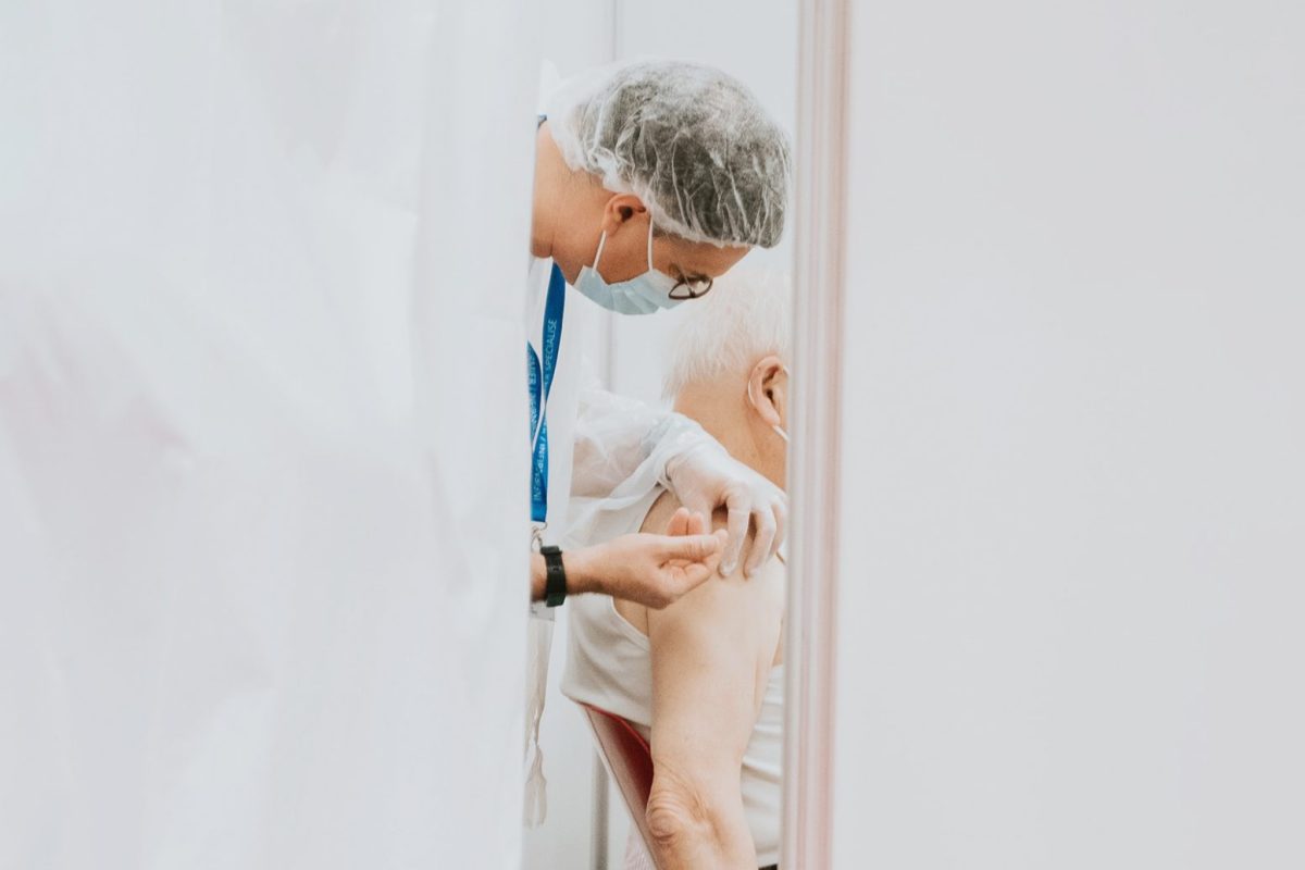 Dose-de-reforco-contra-Covid-19-1