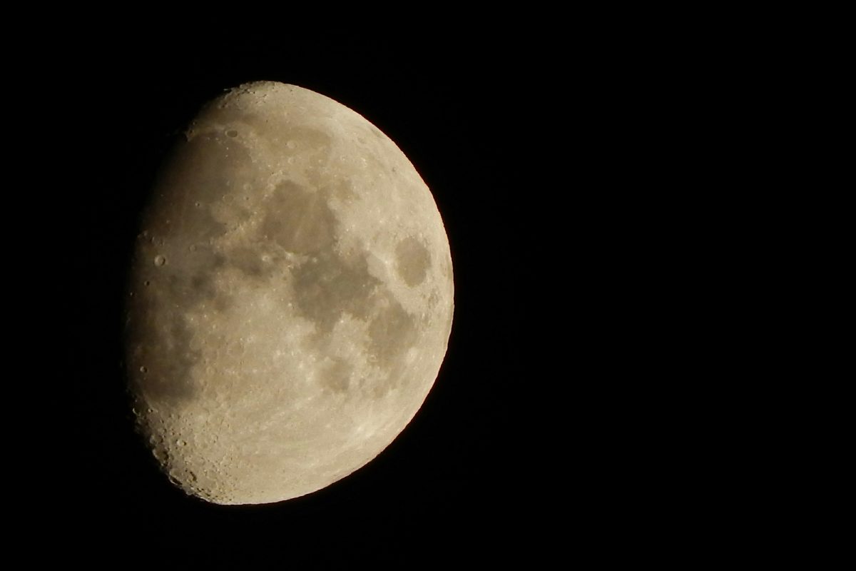 Eclipse-parcial-da-Lua