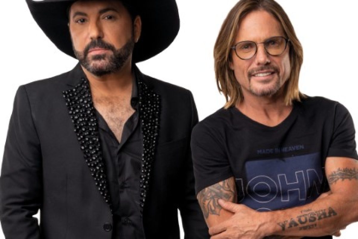 Edson & Hudson sobem ao palco da Arena Multiplace, em Goiânia, no dia 31 de outubro, com sucessos que marcaram a trajetória da dupla no projeto Clássicos do Sertanejo.  (Foto: Divulgação)