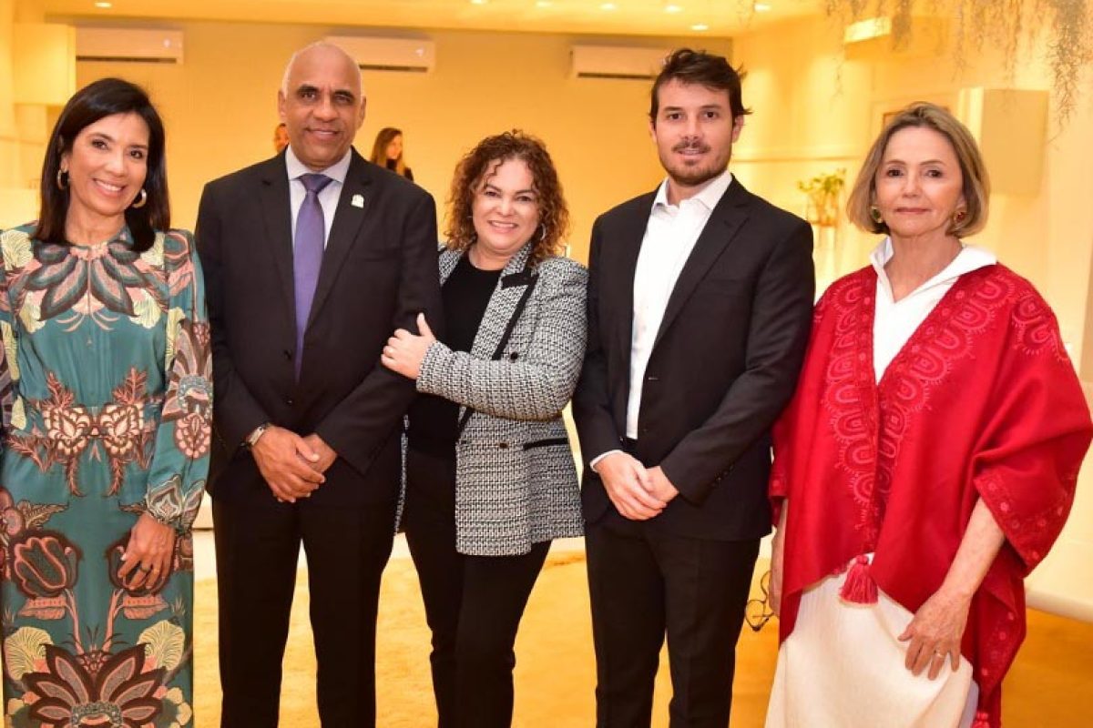 Eliane-Martins-prefeito-de-Goiania-Rogerio-Cruz-primeira-dama-Thelma-Cruz-Andre-Sechin-e-Sheila-de-Podesta-1