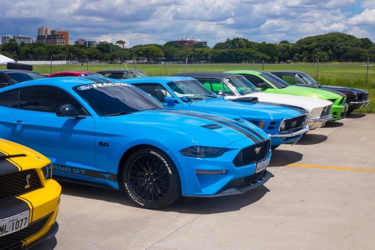 Encontro-e-Exposicao-de-Carros-Antigos-evento-passado-4