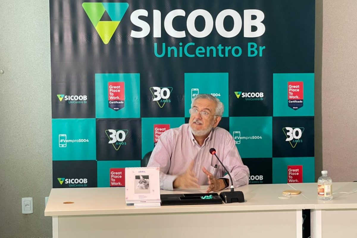 Fernando-Cupertino-Coordenador-do-Instituto-Cultural-Sicoob-UniCentro-Br