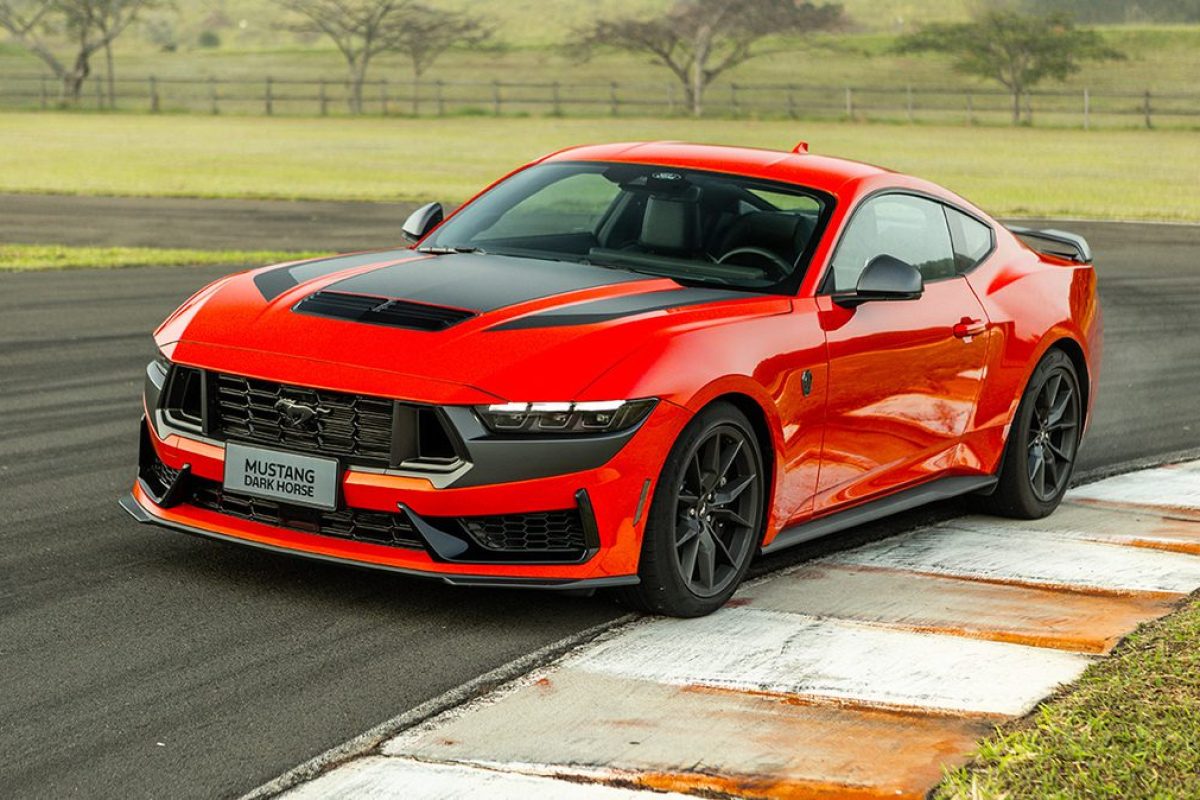 FordMustangDarkHorse-2