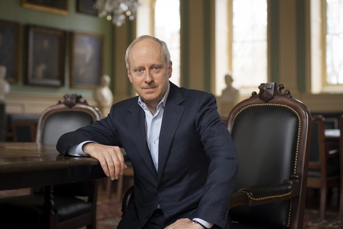 Michel Sandel é filósofo, escritor e professor universitário estadunidense Michael
