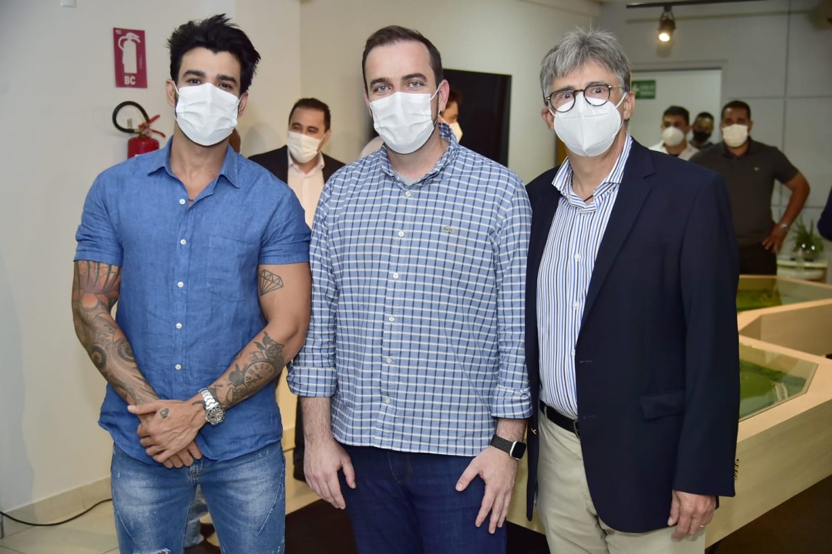 GUSTAVO-LIMA-GUSTAVO-MENDANHA-E-ROMEU-NEIVA-JR-1