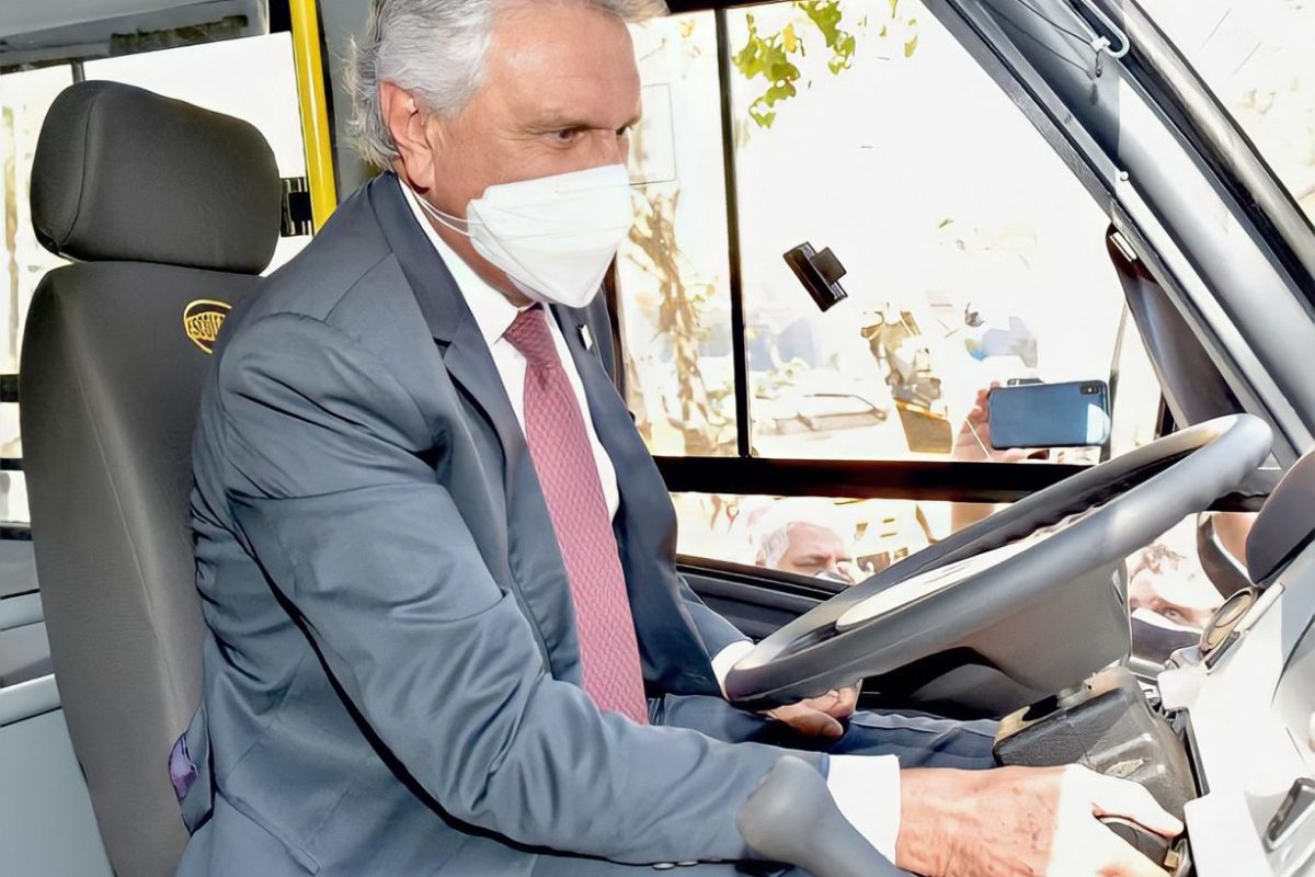 Governador_Ronaldo_Caiado-1