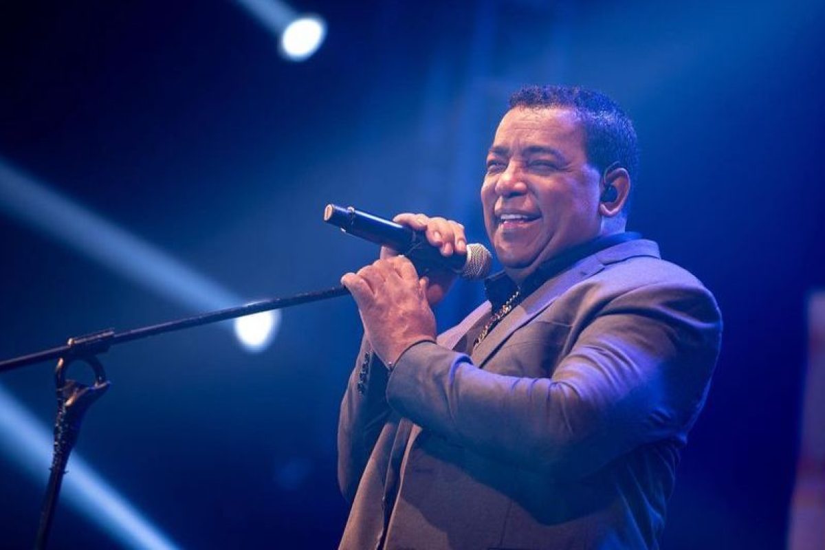 Grupo-Raca-Negra-se-apresenta-no-Arena-Multiplace