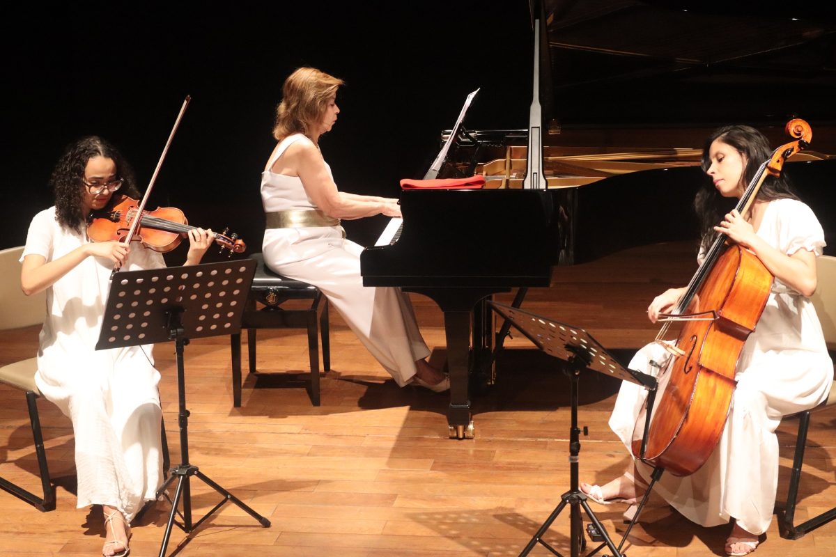 Trio de Câmara Allegretto apresenta concertos didáticos gratuitos no Centro Cultural UFG, aproximando estudantes da música de câmara por meio de uma experiência artística e educativa (Foto: Divulgação)