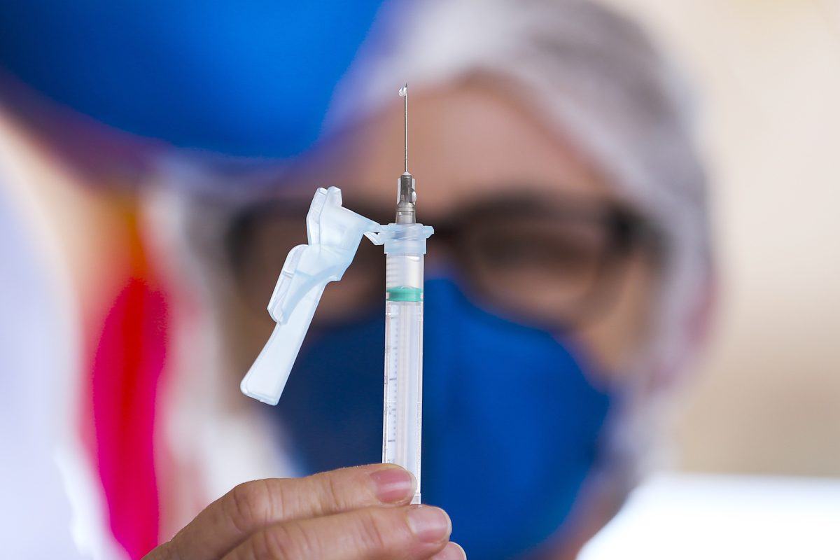 Imunizacao-contra-a-Covid-19-1