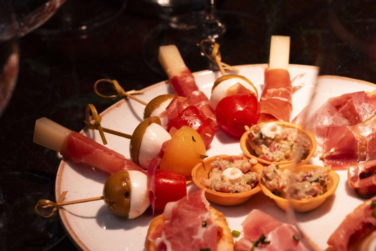 O jantar “Joyas a la Mesa”, no Pobre Juan do Flamboyant Shopping, reúne o Jamón Joselito Vintage (Foto: Divulgação)