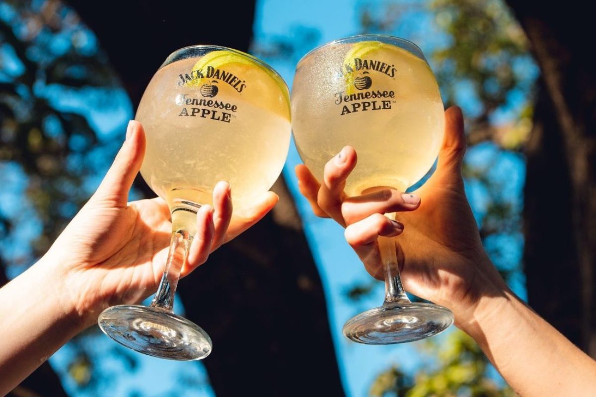 Jack-Daniels-Tennessee-Apple-1