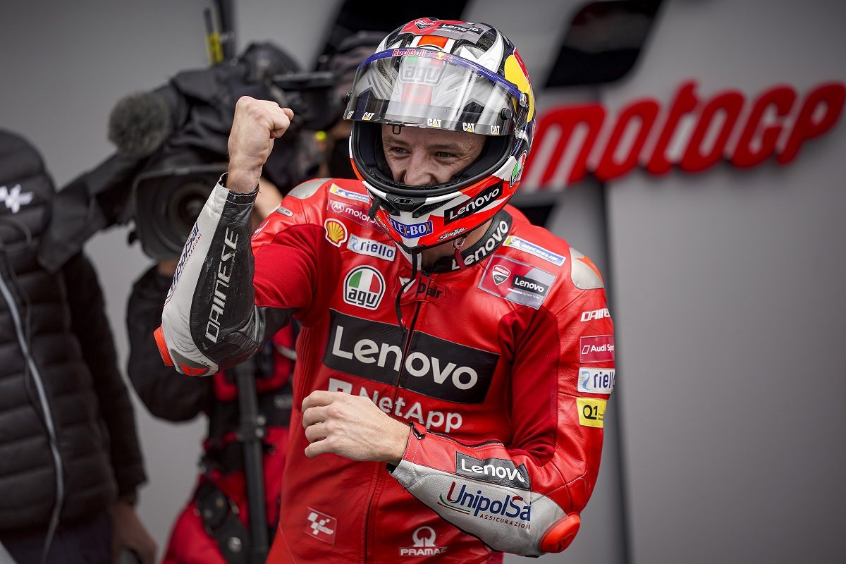 Jack-_11__UC287039_Mid-1